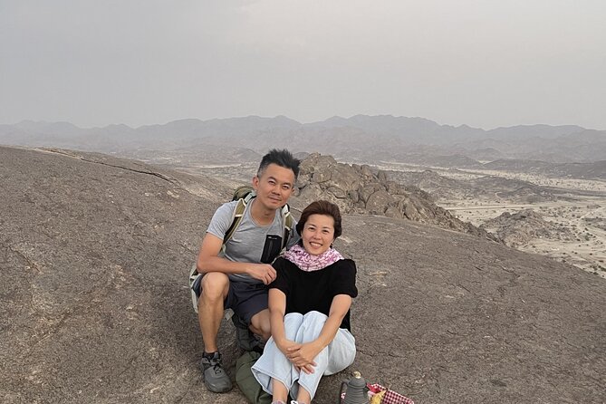 4 Hours Charming Moon Valley Hike Experience in Jeddah - What to bring and how to prepare