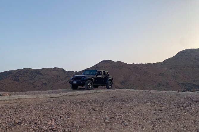 4WD Adventure in Uhud Mountain - The 45-minute climb in a Jeep Wrangler