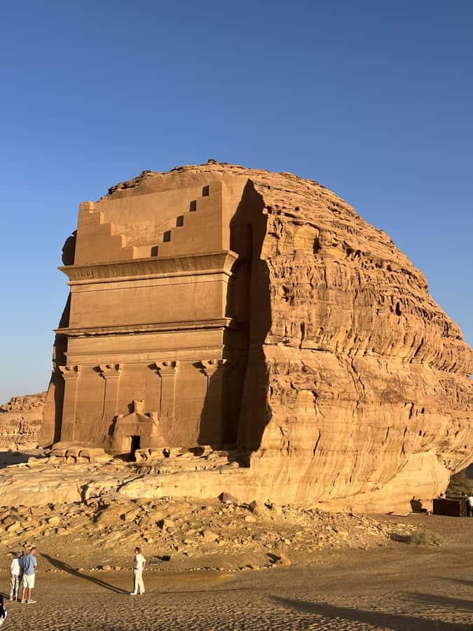 Al-Ula: Old Town, Hegra, and Elephant Rock Day Tour - Key points at a glance