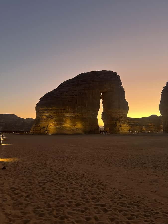 Al-Ula: Old Town, Hegra, and Elephant Rock Day Tour - Walking through AlUla Old Town