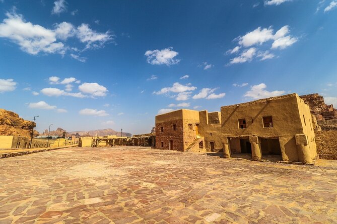 AlUla Old Town Experience - AlUla Castle and the best visual moment