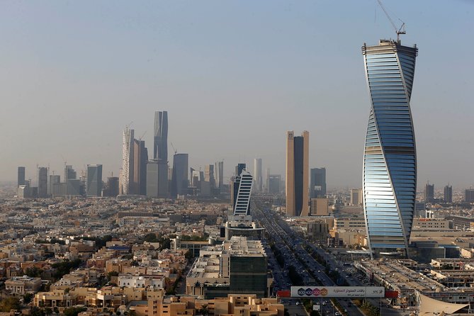 Arrival Transfer: Riyadh Airport RUH to Riyadh by Business Car - A private ride instead of a taxi queue