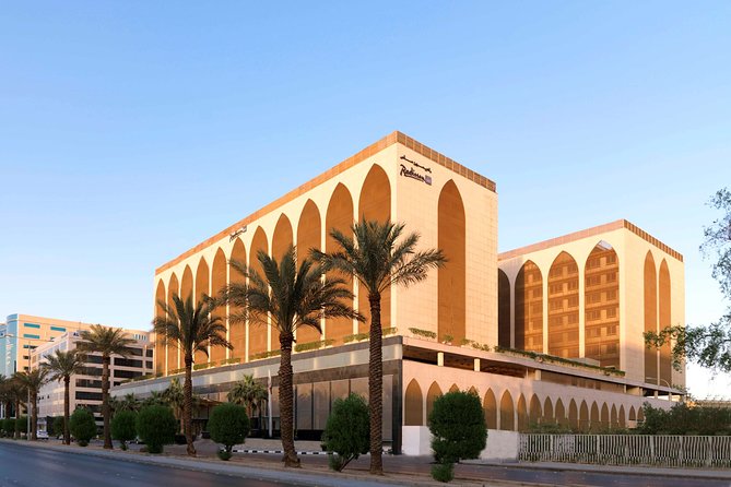 Arrival Transfer: Riyadh Airport RUH to Riyadh by Business Car - Who will get the most from this transfer?