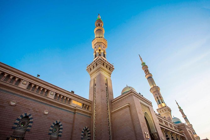 City Sightseeing Al Madinah Hop-On Hop-Off Bus Tour - Al-Noor Mall and Abu Bakr Al-Siddiq Road