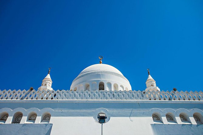 City Sightseeing Al Madinah Hop-On Hop-Off Bus Tour - Qiblatayn Mosque and the Seven Mosques
