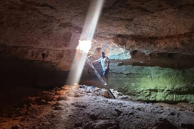 Edge Of The World Hike(Dinner under stars,village,bats cave,camp) - Walking to Jabal Firayn