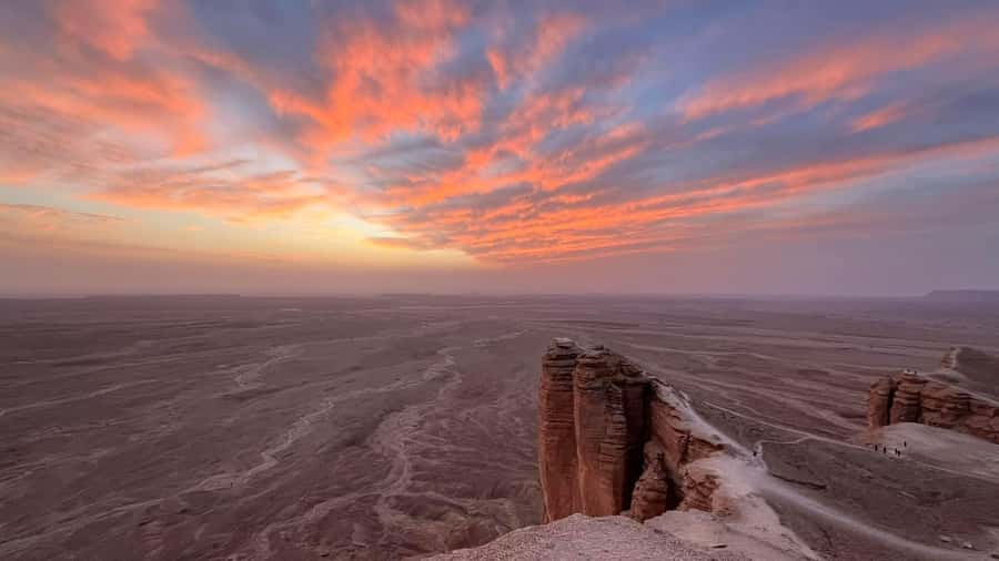 Edge of The World Riyadh,Camel Ride ,Bat Cave Visit & Dinner - Why the Edge of the World is worth the drive