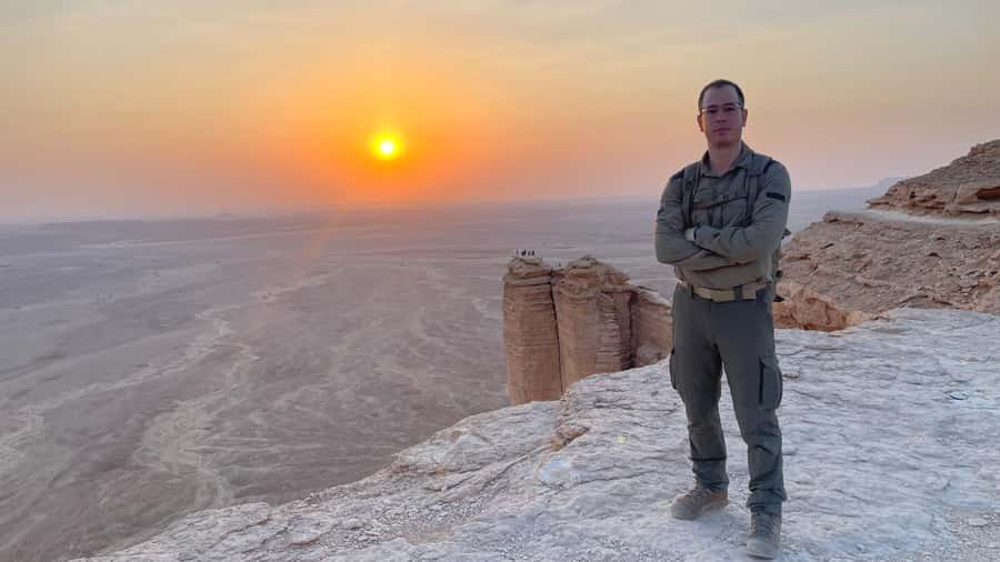 Edge of The World Riyadh,Camel Ride ,Bat Cave Visit & Dinner - Dinner at the resort: Saudi hospitality after sunset