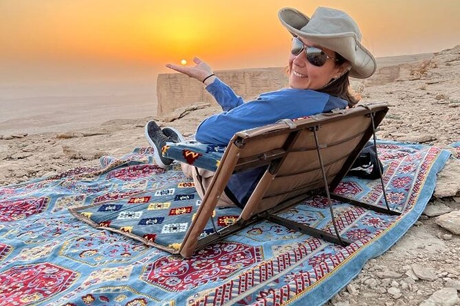 Edge Of The World Tour (Private Tour) - Elephant Rock and Jabal Abyad before the main cliffs