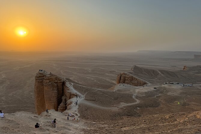 Explore Edge of The World in a Private Trip with Saudi Dinner - Why this Riyadh day trip works