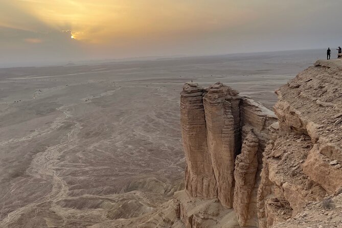 Explore Edge of The World in a Private Trip with Saudi Dinner - Who will enjoy this private Edge of the World tour?