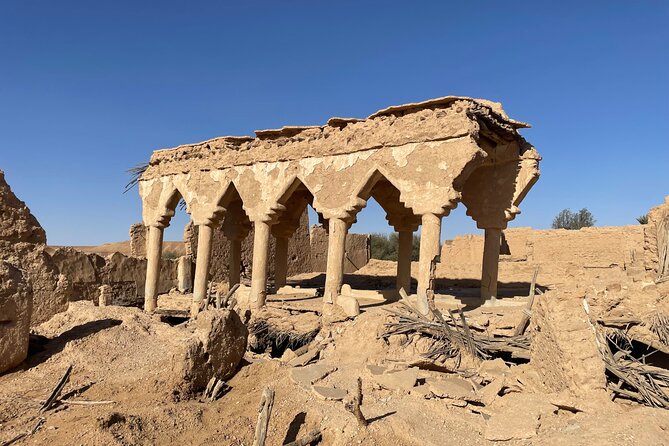 Explore Edge of The World in a Private Trip with Saudi Dinner - Starting in Sadus, a 500-year-old village