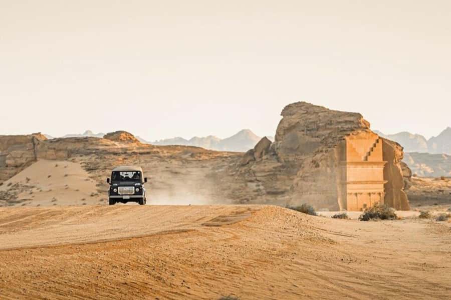 Fancy Tour of Hegra in a Vintage Land Rover - The Hegra Visitor Centre and South Entrance