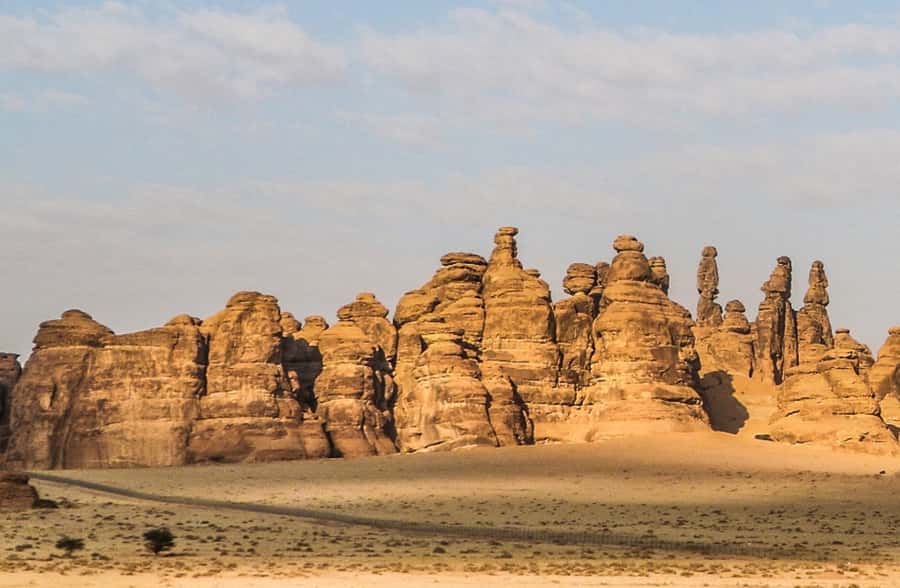 From AlUla: Hegra Tour - Jabal AlAhmar and Jabal Alkhuraymat