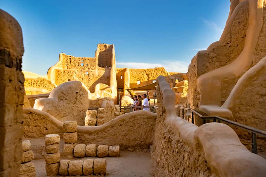 From Riyadh: Diriyah UNESCO Heritage Tour - A tour guide or a drop-off service?
