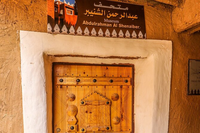 Full-Day Ushayger Tour with Lunch from Riyadh - Walking through Ushaiqer’s old lanes
