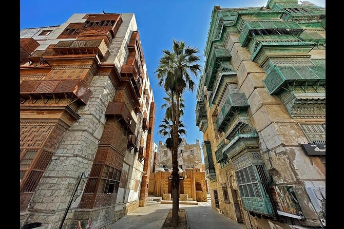 Guided Tour in Jeddah by local woman - Key points to know before booking