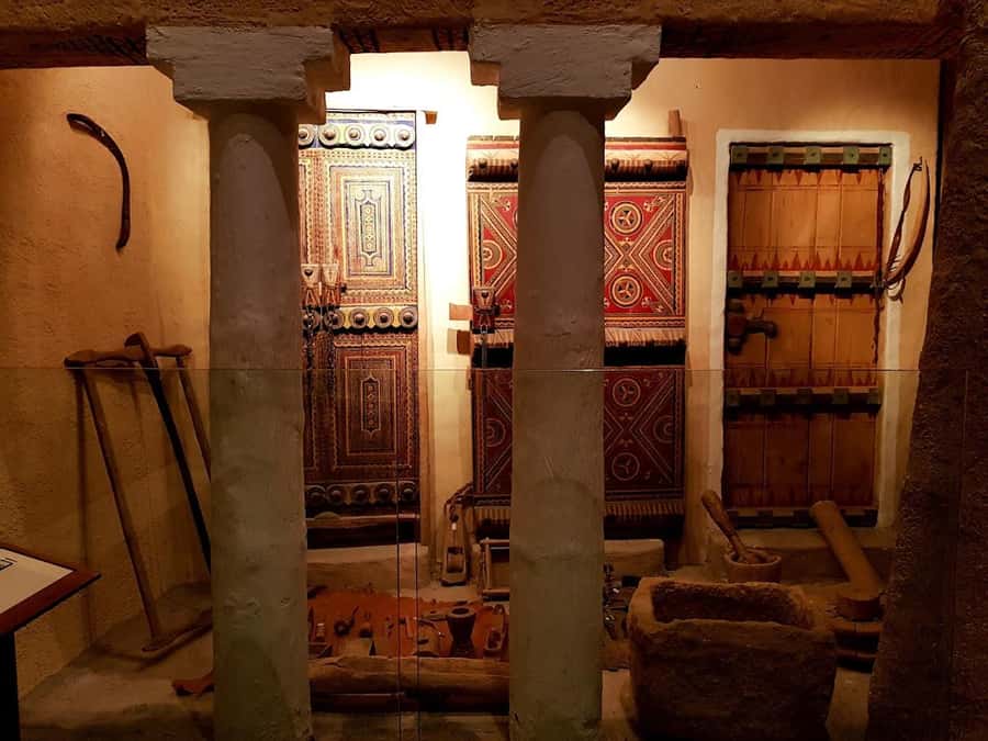 Half Day in Riyadh, Almasmak, National Museum, Kingdom Tower - The guide is the real variable