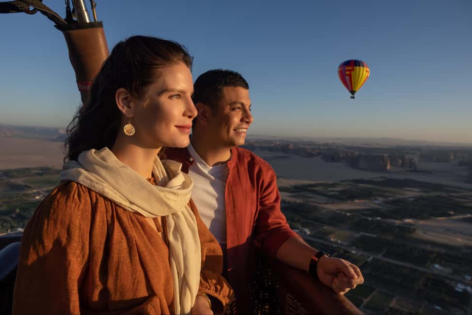 Hegra Al Ula: Sunrise Hot Air Balloon Flight - Before Dawn at Winter Park