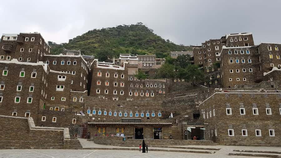 Highlights City Tour & Rijal Almaa - Jabal Sawda at 3,000 Meters