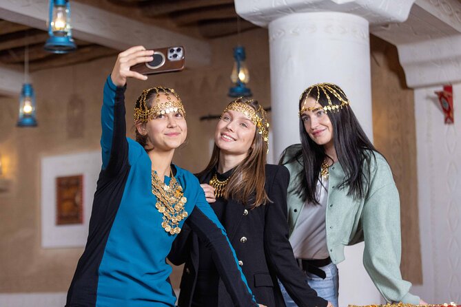 Interactive Saudi Cuisine and Cultural Experience - Testing Your Nose on the Saudi Spice Routes