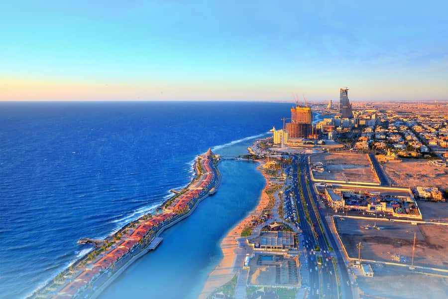 Jeddah: Al-Balad Historical Highlights City Tour - Why Al-Balad deserves your first afternoon in Jeddah