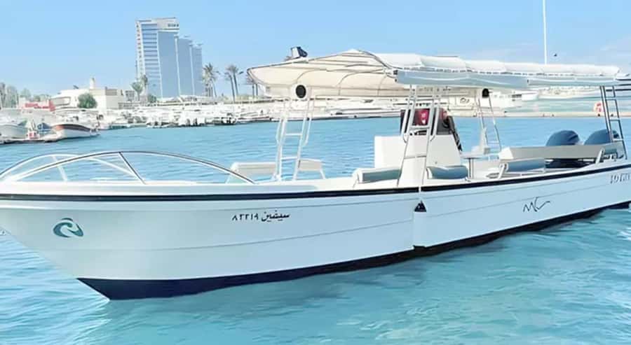 Jeddah: Bayadah Island Boat Trip with Snorkeling Option - The Second Hour: Guided Cruise Around Bayadah