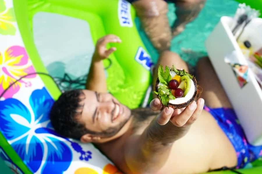 Jeddah: Bayadah Island Boat Trip with Snorkeling Option - One Hour for Swimming and Beach Time