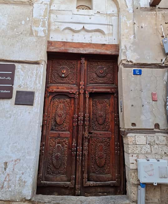 Jeddah: City tour include old Jeddah OR Safari - Spending two hours in historic Al-Balad