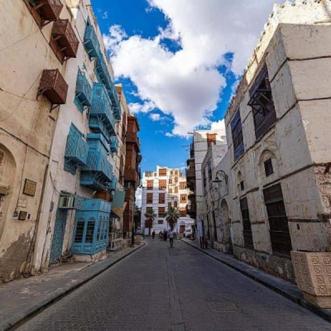 Jeddah: Guided Tour of the Old City Al-balad - Starting in Al-Balad, Jeddah’s old heart