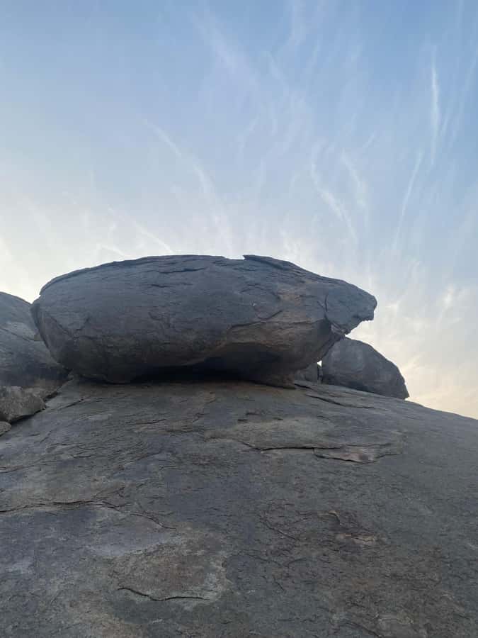 Jeddah: Moon Mountain Guided Hiking Tour with Snacks - Moon Mountain at a glance