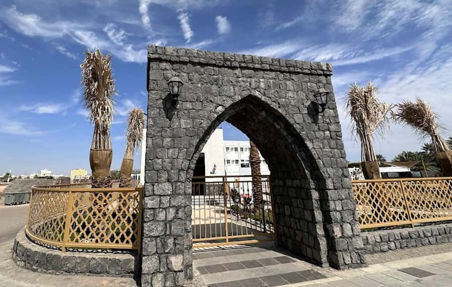 Madina: Guided Tour of the City's Historical Sights - Khandaq and the Seven Mosques