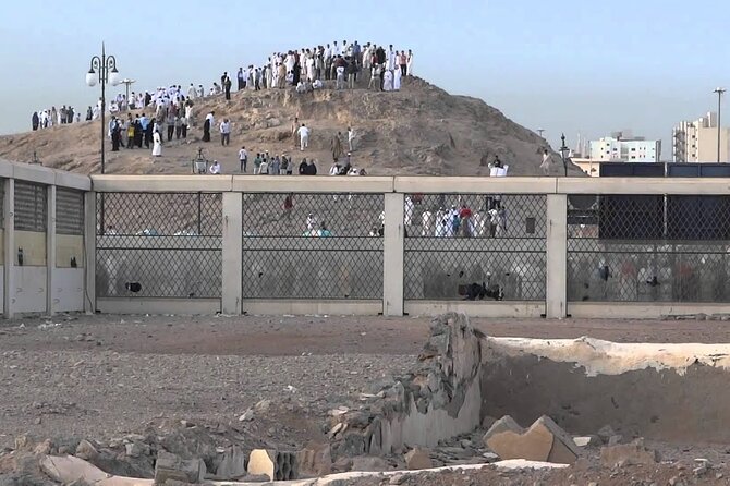 Madinah Ziyarats (Private tour) - Mount Uhud and the memory of the Battle of Uhud