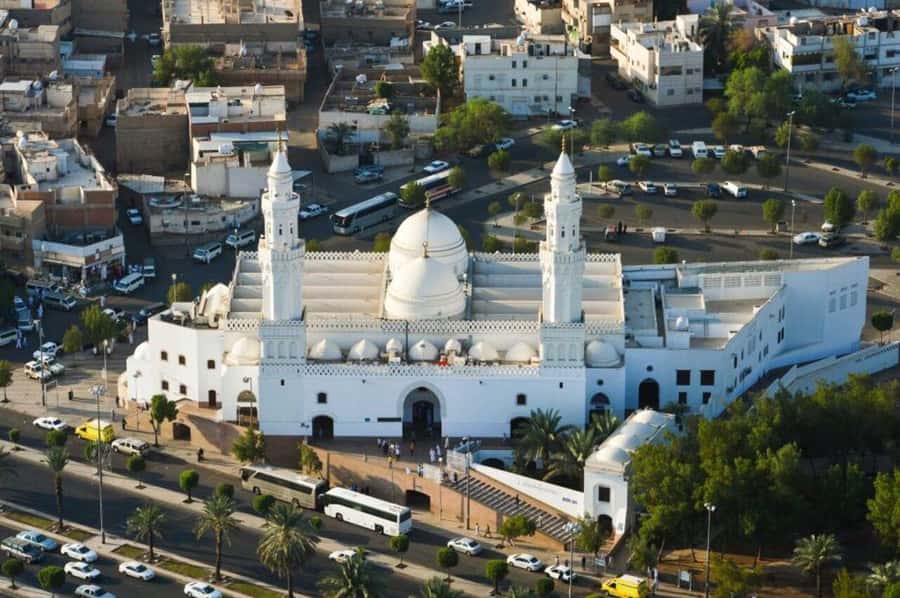 Medina Ziyarats ( Visit Holy Places) - Mount Uhud and the meaning of the visit