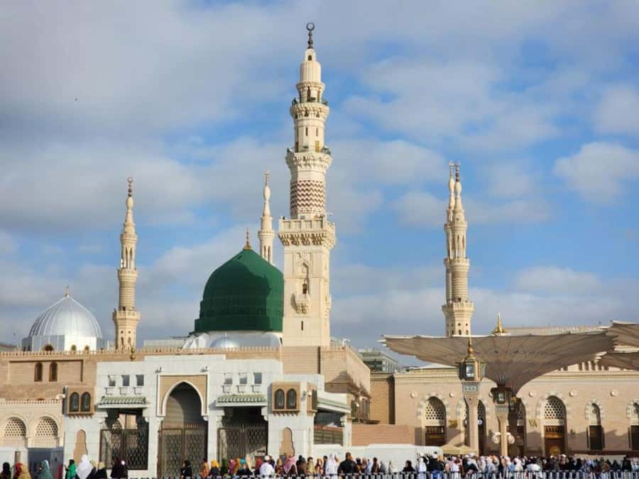 Medina Ziyarats ( Visit Holy Places) - Starting at Masjed Quba, the first major stop