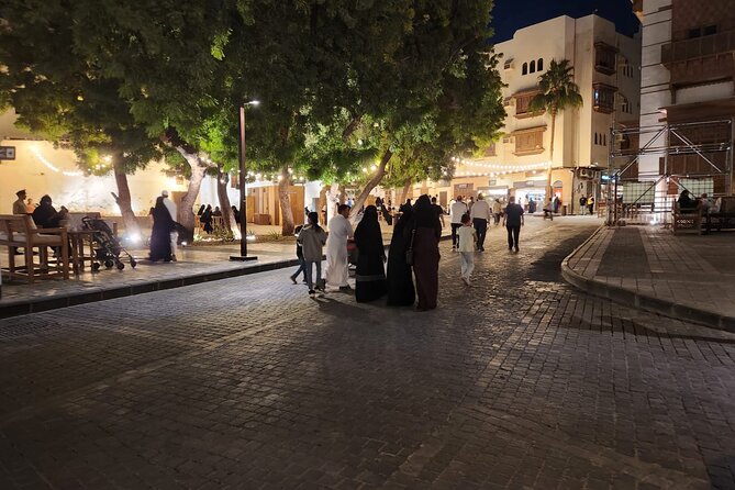Private Tour in Historical Jeddah (ALBALAD) إكتشف جدة التاريخيه - Meeting Ahmed at Jeddah Old Gate