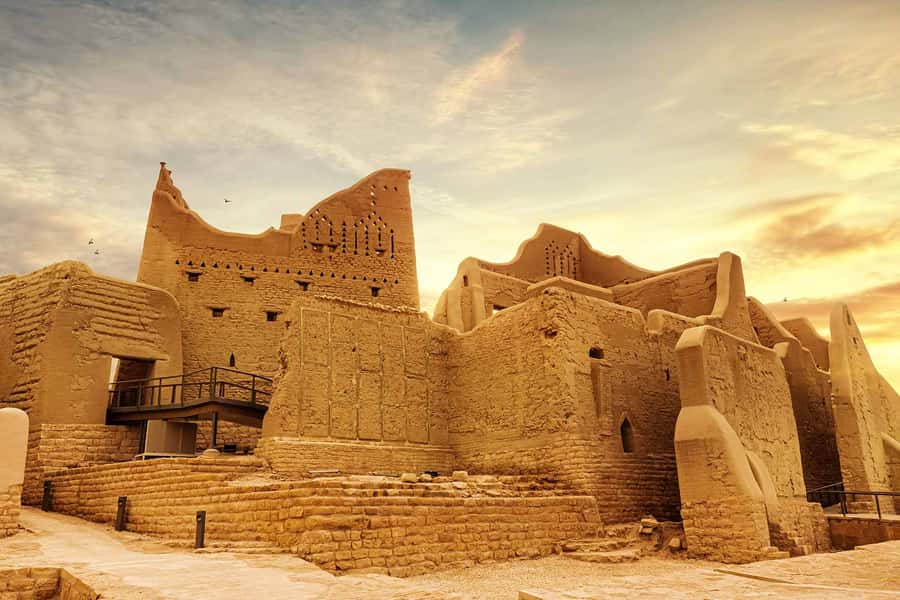 Riyadh: Al Diriyah Tour - Bujairi Terrace: polished dining beside old walls