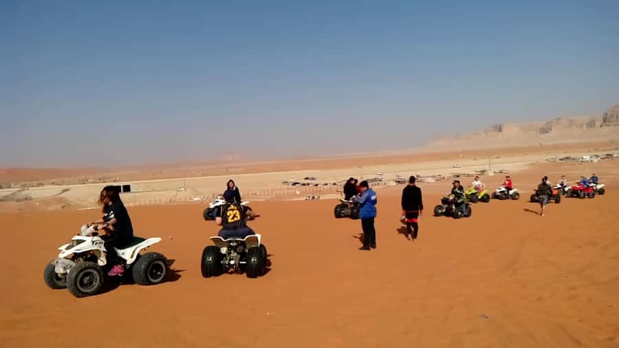 Riyadh: Desert Quad Bike Experience with Transfer - One hour on a quad bike