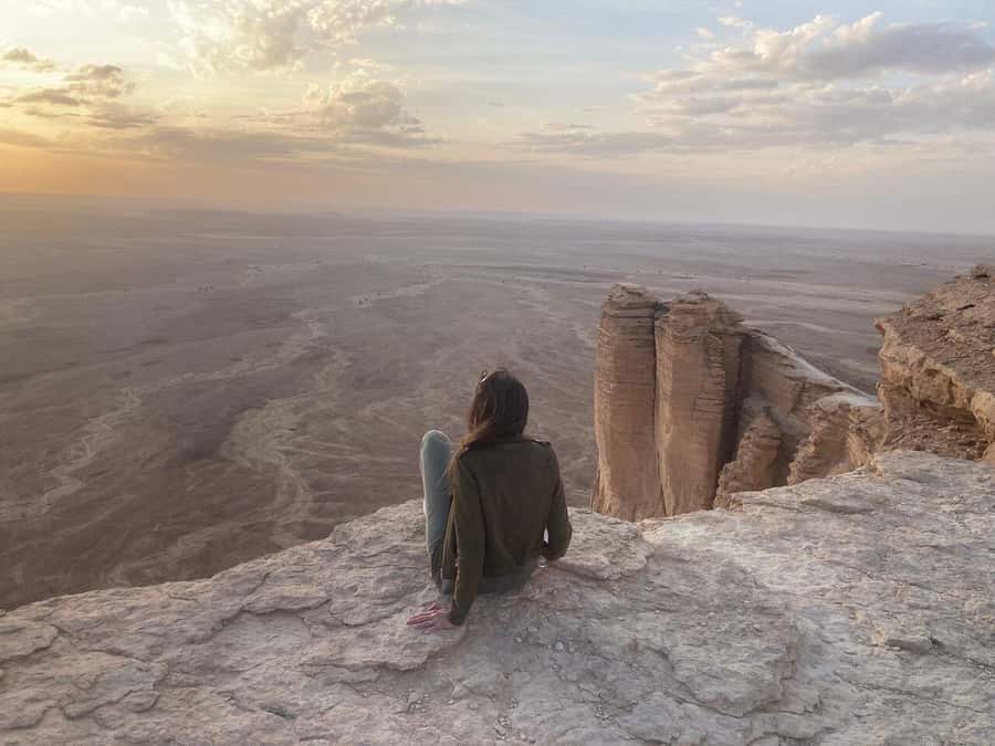 Riyadh Edge of The World and Bat Cave Visit by Bus - Key points to know before you book