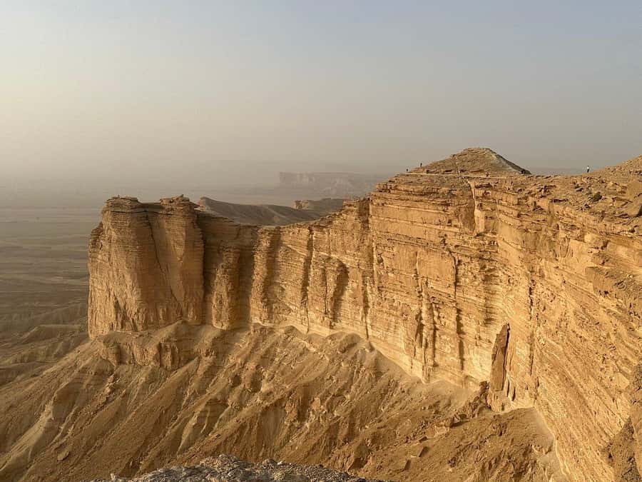 Riyadh: Edge Of The World and Bats Cave Tour by 4x4 - Arabic coffee, campfire, and dinner