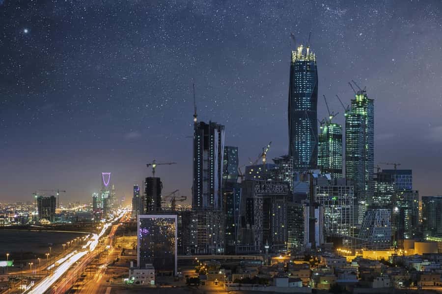 Riyadh: Full-Day Riyadh Exploration Tour with Optional Lunch - The Kingdom Tower Sky Bridge closes with a city view