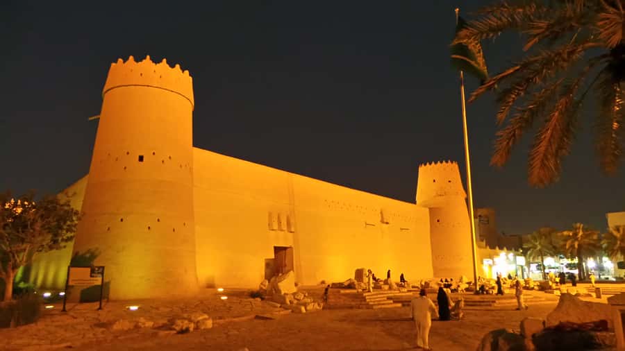 Riyadh: Historical City Full-Day Guided Tour with Transport - A Green Break at King Abdulaziz Historical Park