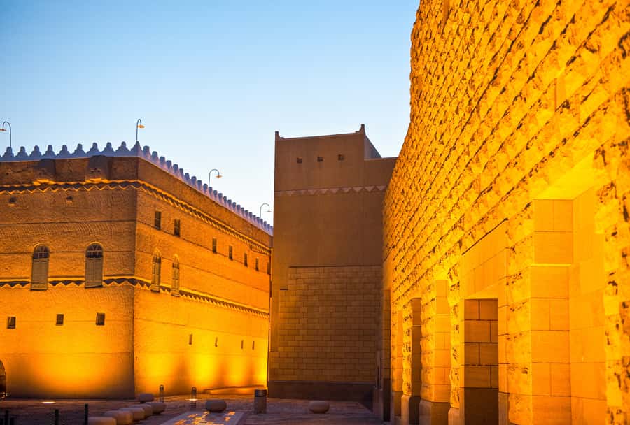 Riyadh: Historical City Full-Day Guided Tour with Transport - The National Museum Begins the Story in Eight Halls