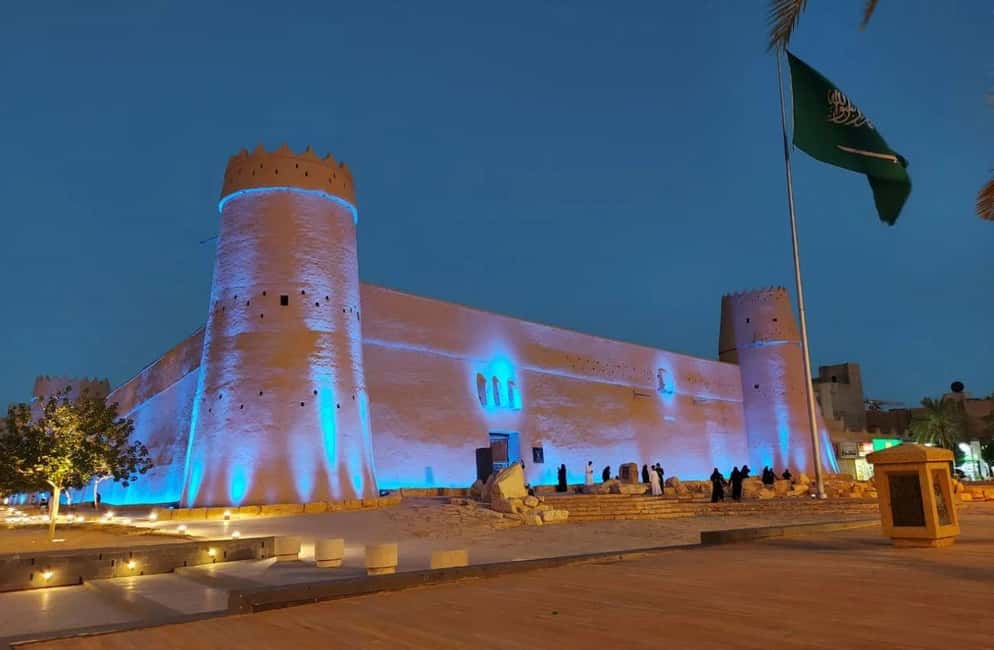Riyadh Private Full or Half-Day City Tour with Kingdom Tower - Souq Al-Zal brings old Riyadh to street level