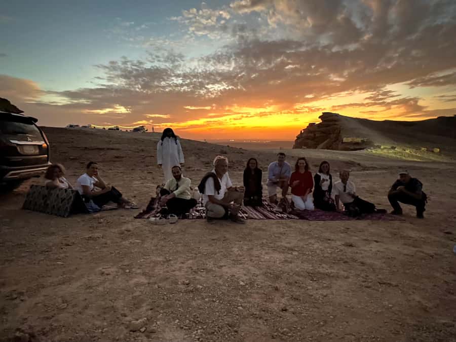 Riyadh Sunset Edge of the World & Deer Reserve 4WD Adventure - Rocky tracks and the 4WD ride
