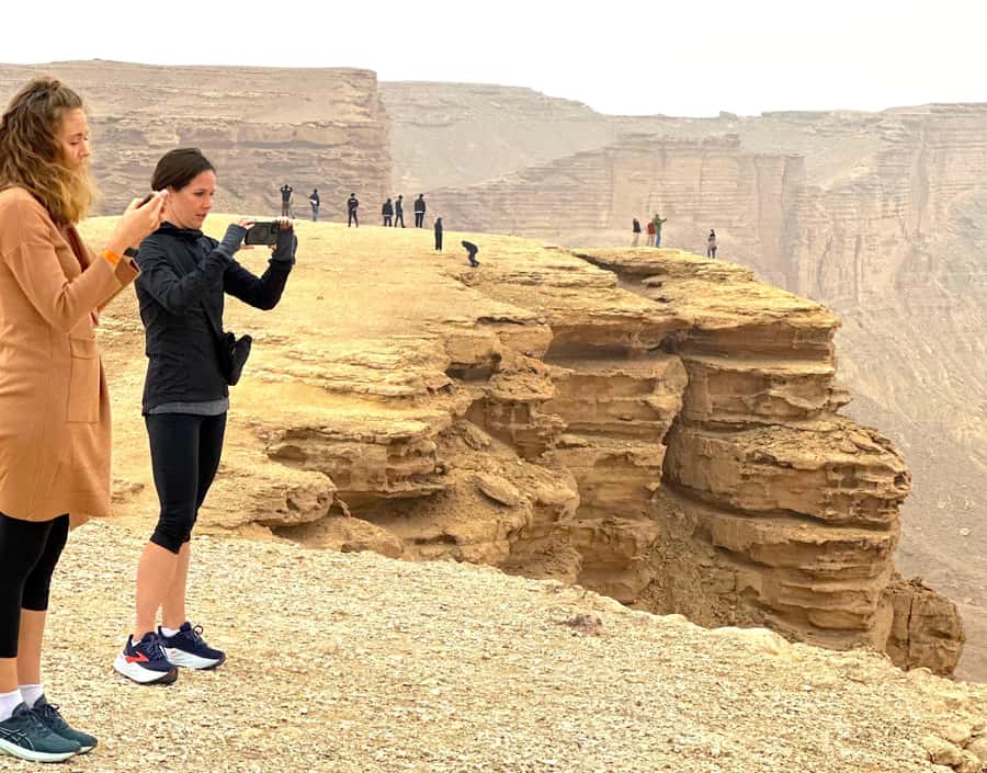 Riyadh Sunset Edge of the World & Deer Reserve 4WD Adventure - Who should book this outing?