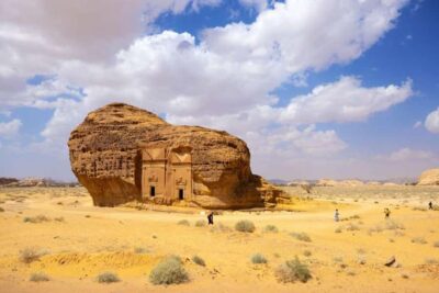 Visiting The Incredible Heritage Site Hegra in AlUla